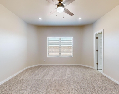 11118 Blue Eyed Grass Street - Photo Thumbnail 11