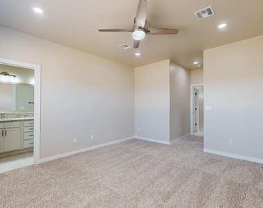 11118 Blue Eyed Grass Street - Photo Thumbnail 12