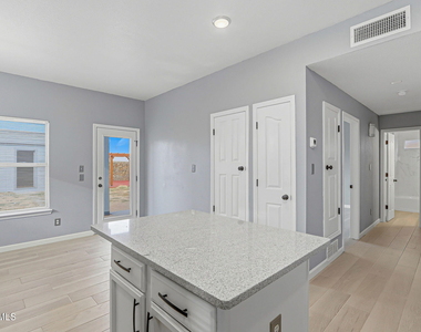 12325 Tierra Bella Drive - Photo Thumbnail 11