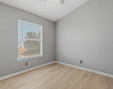 12325 Tierra Bella Drive - Photo Thumbnail 23