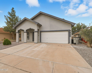 12325 Tierra Bella Drive - Photo Thumbnail 2