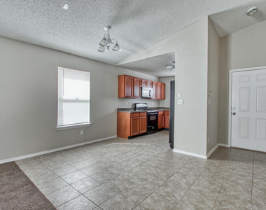 7328 Sachet Cliff Drive - Photo Thumbnail 10