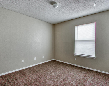 7328 Sachet Cliff Drive - Photo Thumbnail 19