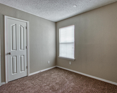7328 Sachet Cliff Drive - Photo Thumbnail 25