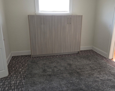 285 Clover Street - Photo Thumbnail 9