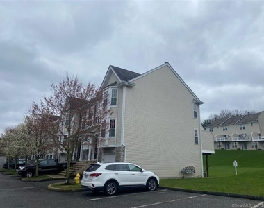 1305 Sienna Drive - Photo Thumbnail 20