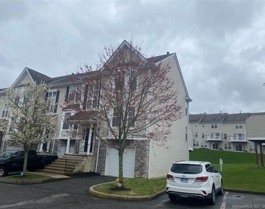 1305 Sienna Drive - Photo Thumbnail 19
