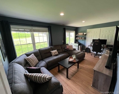 1305 Sienna Drive - Photo Thumbnail 18