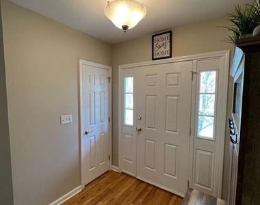 1305 Sienna Drive - Photo Thumbnail 1