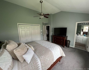 1305 Sienna Drive - Photo Thumbnail 11