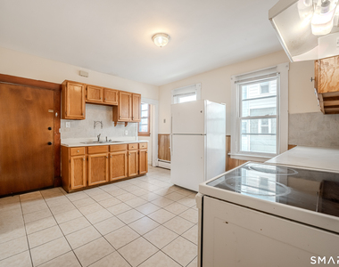 422 Allen Street - Photo Thumbnail 5