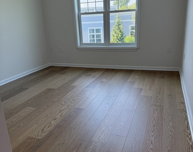 105 Richards Avenue - Photo Thumbnail 12