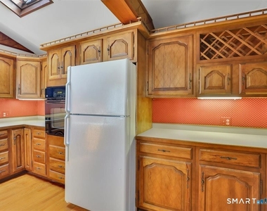 36 Britton Avenue - Photo Thumbnail 6