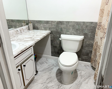 200 Woodmont Avenue - Photo Thumbnail 8