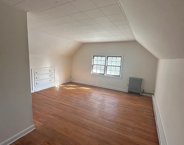 173 Mansfield Avenue - Photo Thumbnail 13