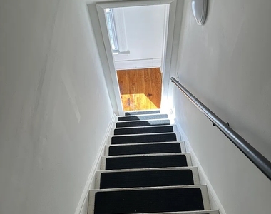 173 Mansfield Avenue - Photo Thumbnail 11