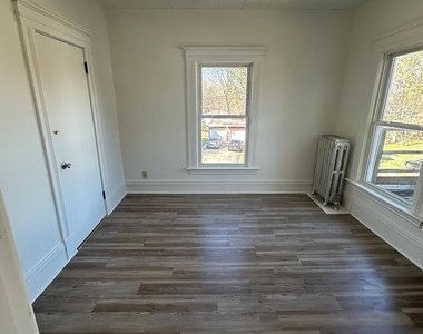 173 Mansfield Avenue - Photo Thumbnail 8