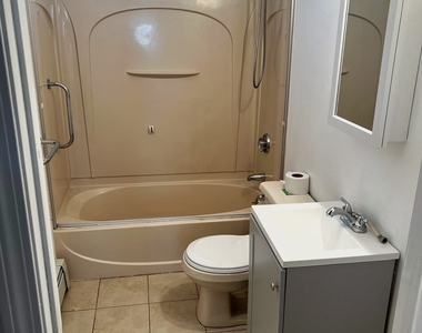 40 Maplewood Avenue - Photo Thumbnail 5