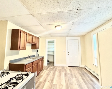 1019 Main Street - Photo Thumbnail 1