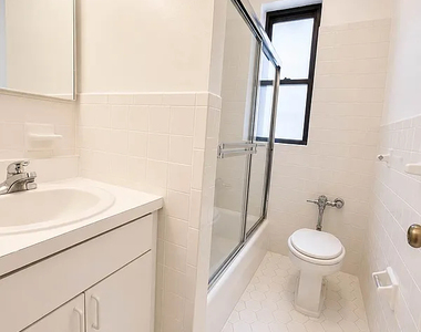 1680 York Avenue - Photo Thumbnail 4