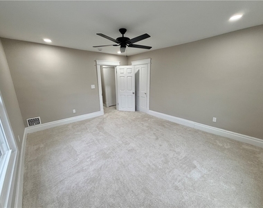 417 Bartram Ave - Photo Thumbnail 16