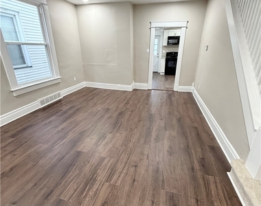 417 Bartram Ave - Photo Thumbnail 7