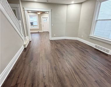 417 Bartram Ave - Photo Thumbnail 6