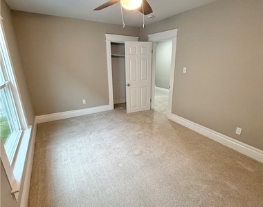 417 Bartram Ave - Photo Thumbnail 21