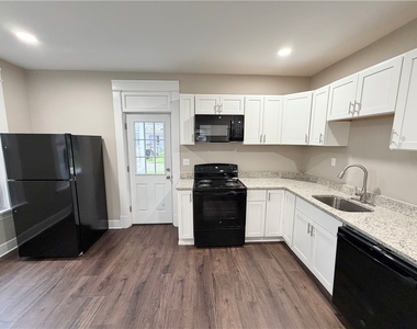 417 Bartram Ave - Photo Thumbnail 10