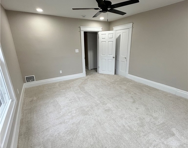 417 Bartram Ave - Photo Thumbnail 19