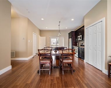 1038 Bradish St - Photo Thumbnail 7