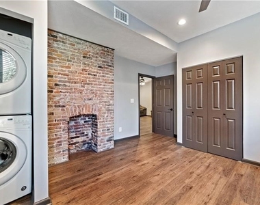 121 Grandview Avenue - Photo Thumbnail 11