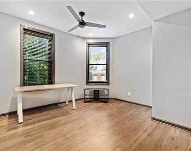 121 Grandview Avenue - Photo Thumbnail 13