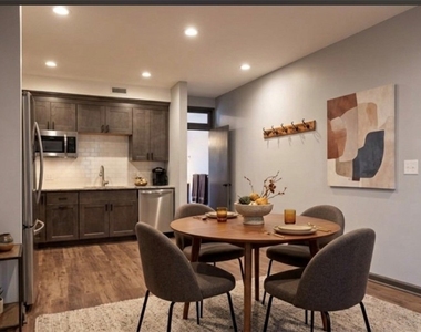 121 Grandview Avenue - Photo Thumbnail 16