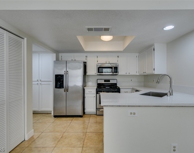 8316 Monico Valley Court - Photo Thumbnail 14