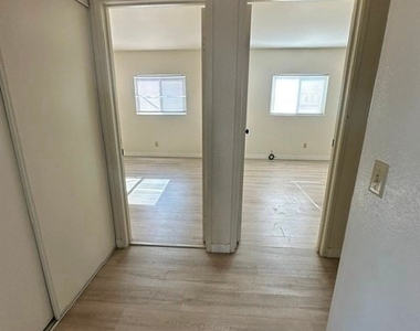 4920 Stanley Avenue - Photo Thumbnail 5