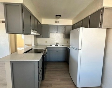 4920 Stanley Avenue - Photo Thumbnail 2