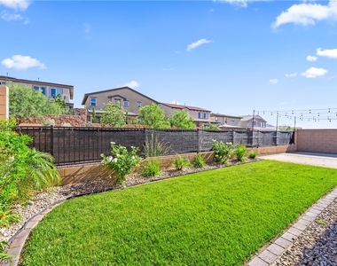 10456 Skye Arroyo Avenue - Photo Thumbnail 43