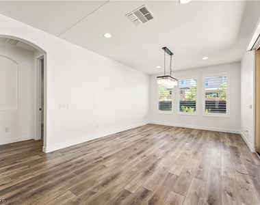 10456 Skye Arroyo Avenue - Photo Thumbnail 19