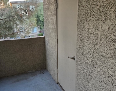 4400 S Jones Boulevard - Photo Thumbnail 40