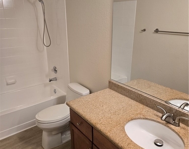 4400 S Jones Boulevard - Photo Thumbnail 35