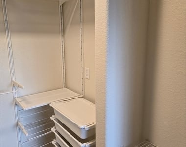 4400 S Jones Boulevard - Photo Thumbnail 30