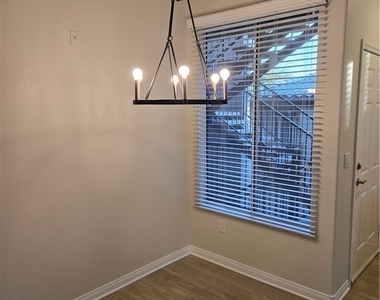 4400 S Jones Boulevard - Photo Thumbnail 6