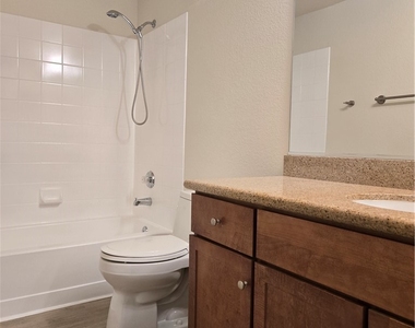 4400 S Jones Boulevard - Photo Thumbnail 33