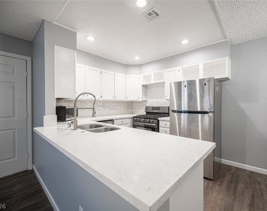 1406 Santa Margarita Street - Photo Thumbnail 14