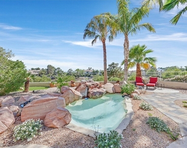 8161 Round Hills Circle - Photo Thumbnail 32
