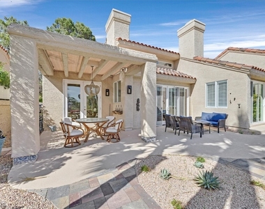 8161 Round Hills Circle - Photo Thumbnail 23