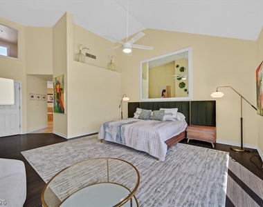 8161 Round Hills Circle - Photo Thumbnail 15