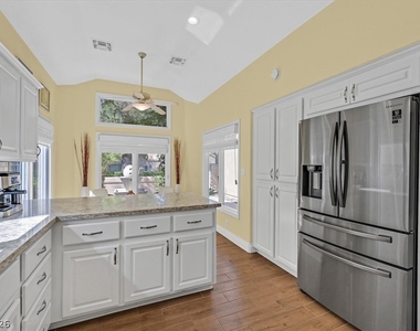 8161 Round Hills Circle - Photo Thumbnail 11