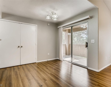 555 E Silverado Ranch Boulevard - Photo Thumbnail 7